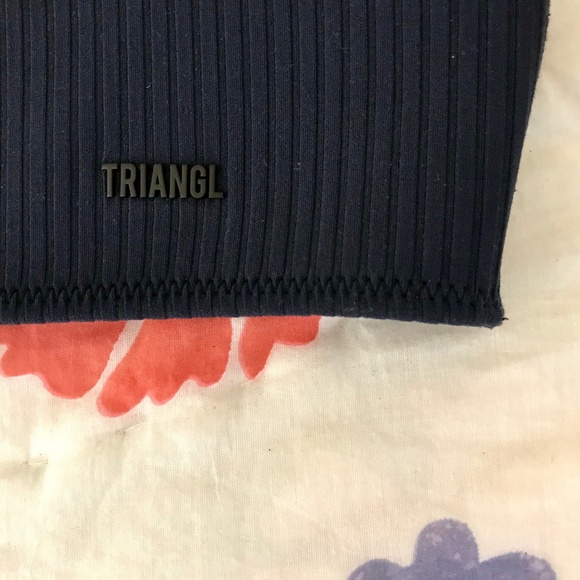 TWINNIE Style TRIANGL Bikini in MIDNIGHT - Picture 2 of 4